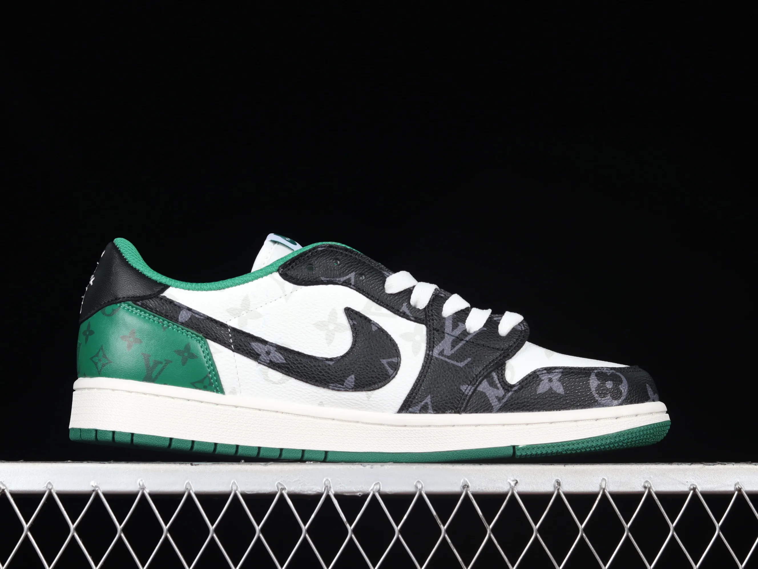 All categories Air Jordan Jordan series basketball shoes Air Jordan 1 Low Donkey brand x Travis Scott x Air Jordan 1 AJ1 Joe 1 lightning overhead low-top basketball shoes DM7866-553
